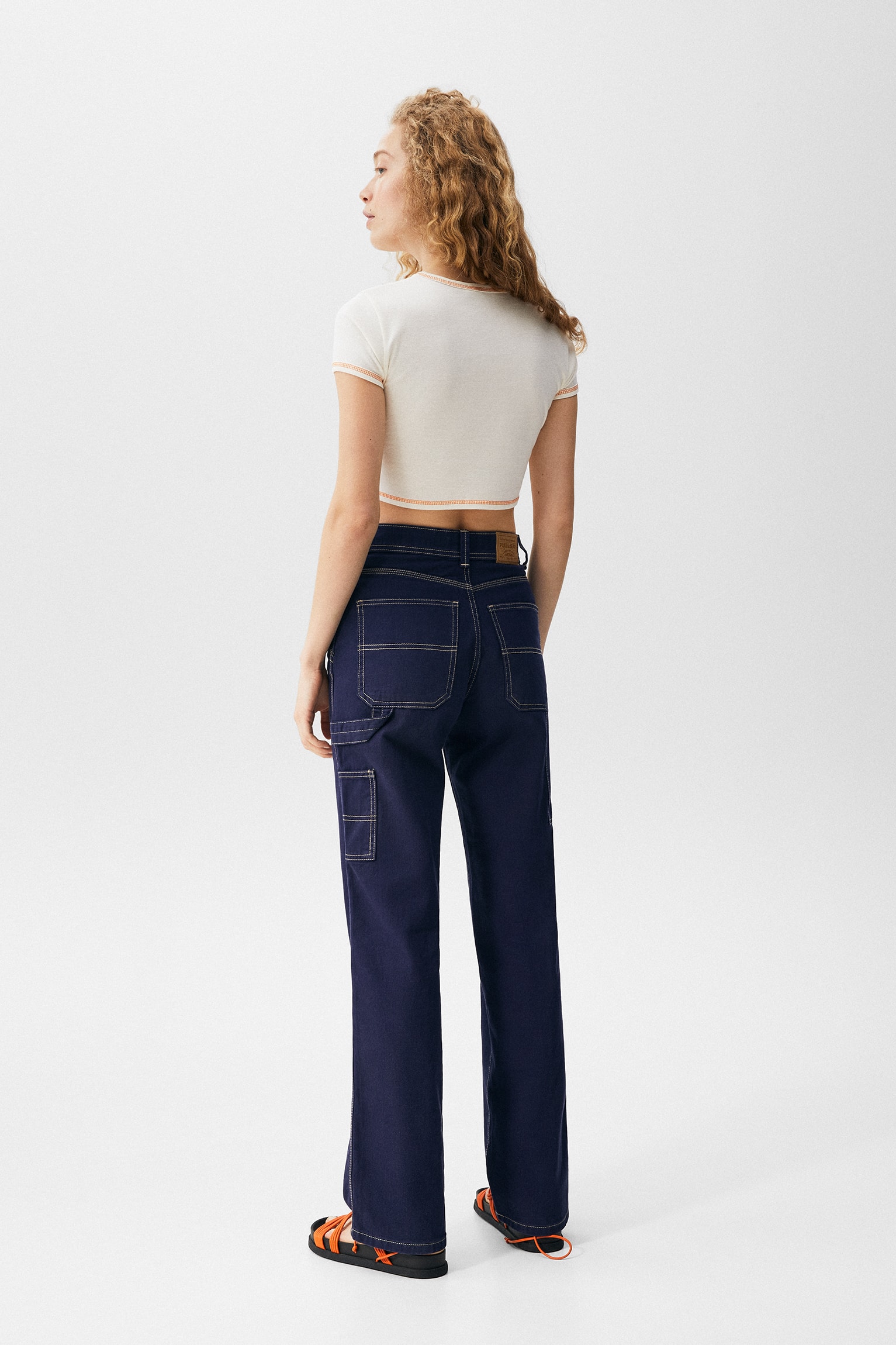 Cropped Short Sleeve T-shirt With Embroidered Detail - تصویر 2